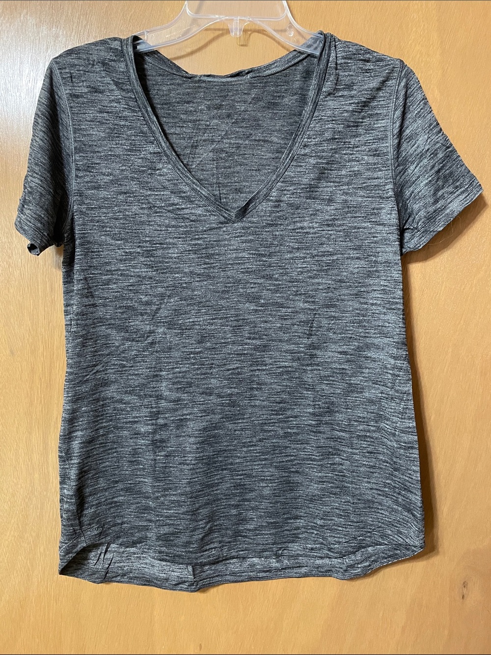 lululemon athletica Heathered Dark Gray V-Neck Short Sleeve Tee